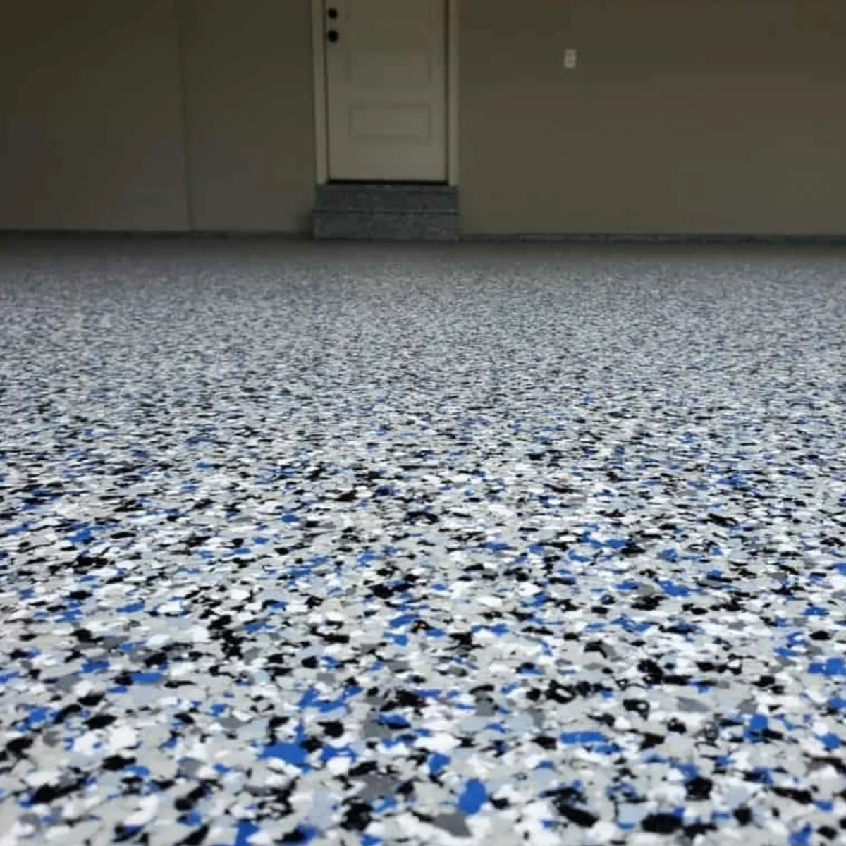 poxy-Flake-Floor-Garage.webp